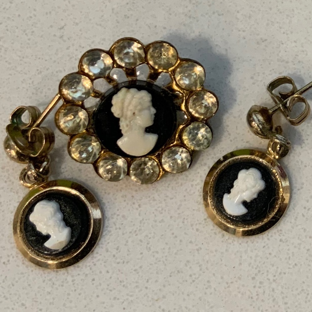 Vintage Cameo Brooch and Earrings